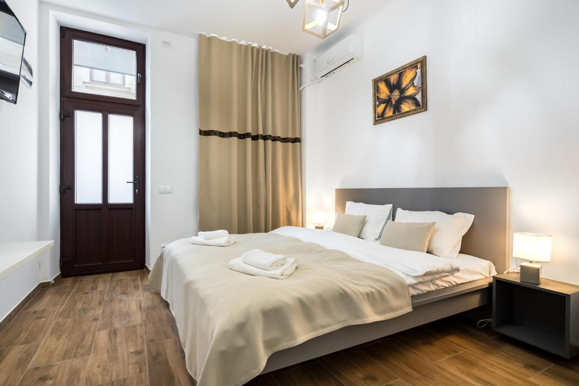 Urban Walls Apartments 5B Bucureşti Ngoại thất bức ảnh